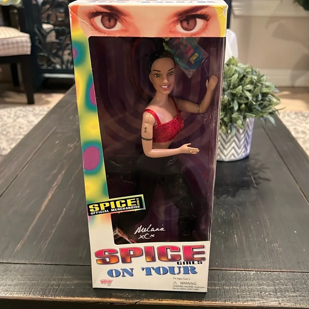SPICE GIRLS MELANA Vintage 1998 on tour doll, new in box, very nice - Picture 1 of 8